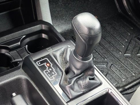 Used 2016 Toyota Tacoma SR w/ SR Convenience Package image 24