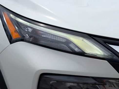 Used 2024 Nissan Rogue S AWD/4WD image 5