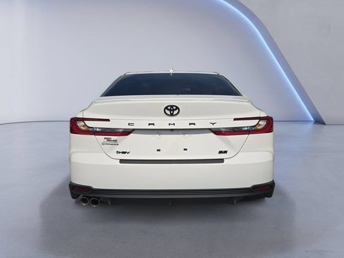 Used 2026 Toyota Camry SE w/ Convenience Package FWD image 4