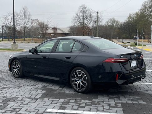 Used 2024 BMW i5 M60 w/ Premium Package image 4