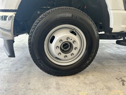 Used 2025 Ford F350 XLT w/ FX4 Off-Road Package AWD/4WD image 12