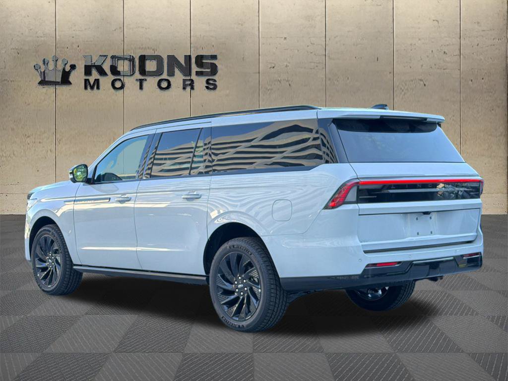 New 2026 Lincoln Navigator L Reserve w/ Jet Appearance Package AWD/4WD image 6