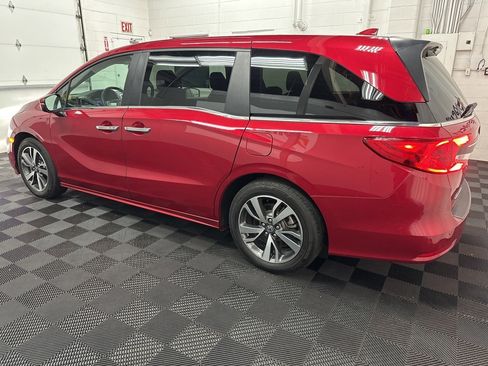 Used 2024 Honda Odyssey Touring image 6