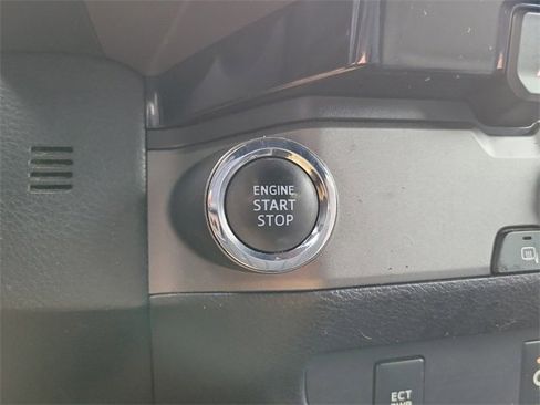 Used 2017 Toyota Tacoma TRD Sport w/ Tow Package image 27