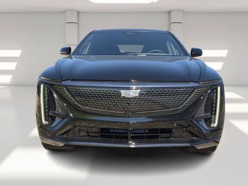 New 2026 Cadillac Lyriq Sport AWD/4WD image 8