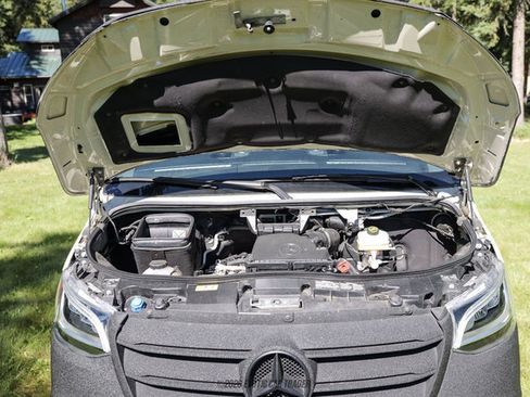 Used 2024 Mercedes-Benz Sprinter 2500 image 15