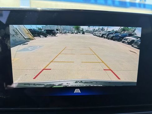 Used 2025 Chevrolet TrailBlazer LT w/ LT Cold Weather Package FWD image 19