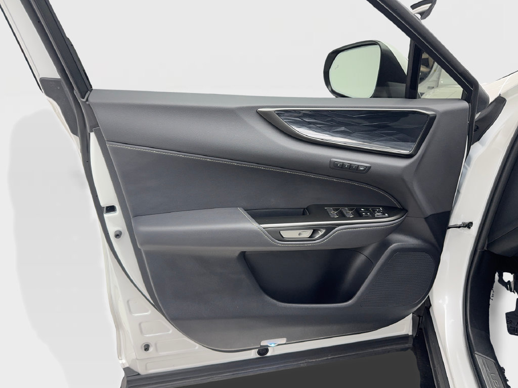 Used 2025 Lexus NX 250 FWD w/ Towing Package (2000 Lbs) image 23