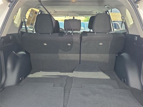 Used 2015 Toyota RAV4 XLE FWD image 9