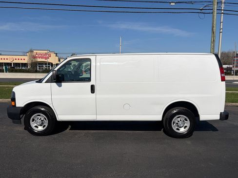 Used 2021 Chevrolet Express 2500 w/ Driver Convenience Package image 11
