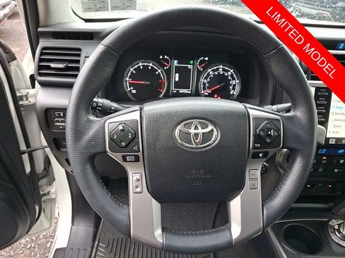 Used 2021 Toyota 4Runner Limited AWD/4WD image 20