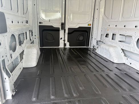 Used 2023 Ford Transit 250 Medium Roof RWD image 5
