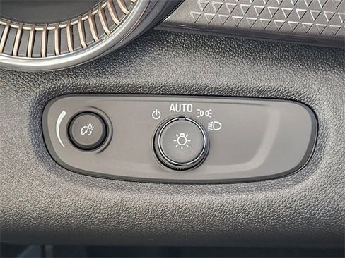 New 2026 Chevrolet Trax ACTIV w/ Driver Confidence Package image 18