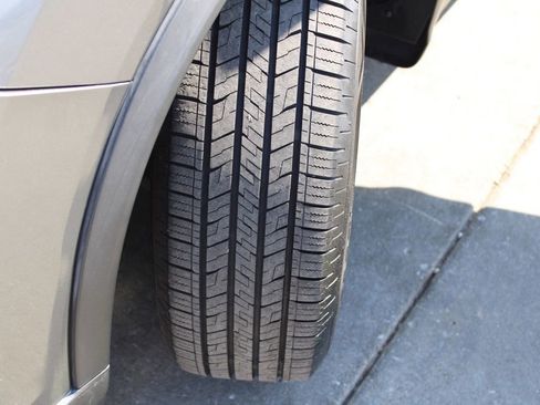 Used 2019 Nissan Rogue SV image 13