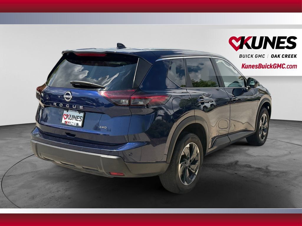 Used 2025 Nissan Rogue SV AWD/4WD image 10