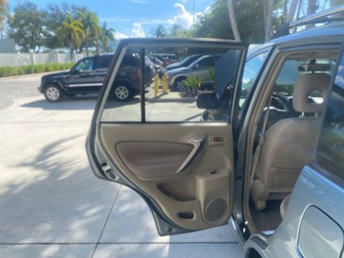 Used 2005 Toyota RAV4 2WD image 14
