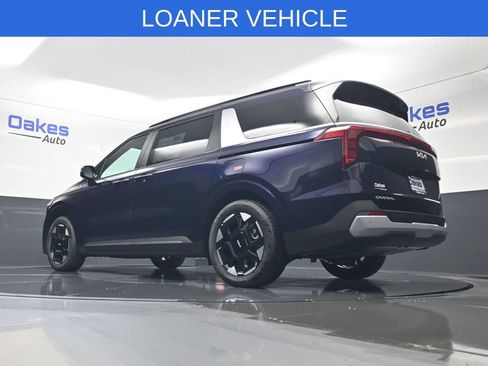 Used 2026 Kia Carnival EX FWD image 41