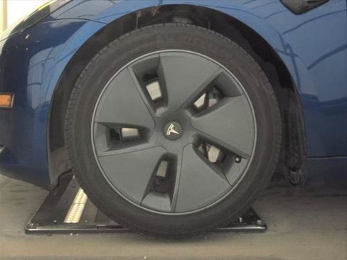 Used 2023 Tesla Model 3 Standard Range RWD image 13