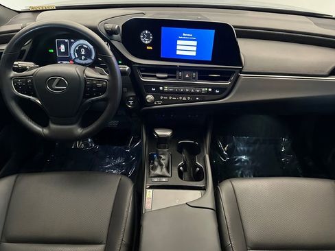 Certified 2023 Lexus ES 300h w/ Premium Package image 13