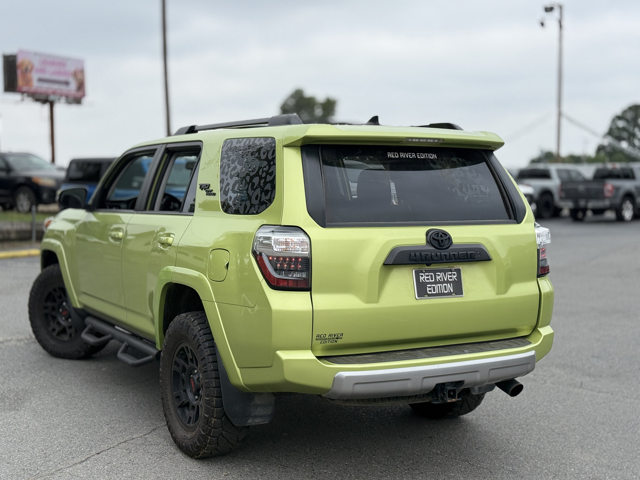 Used 2023 Toyota 4Runner TRD Off-Road Premium AWD/4WD image 8