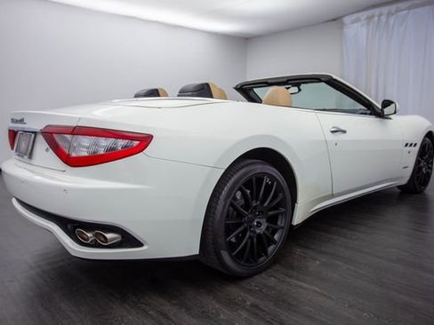 Used 2011 Maserati GranTurismo Convertible RWD image 26