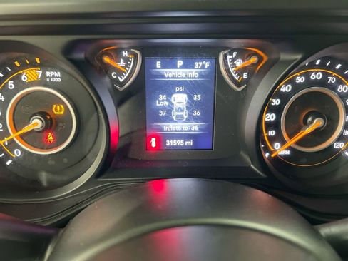 Used 2024 Jeep Wrangler Sport S image 13