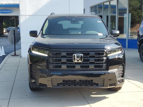 New 2026 Honda Pilot Sport image 2