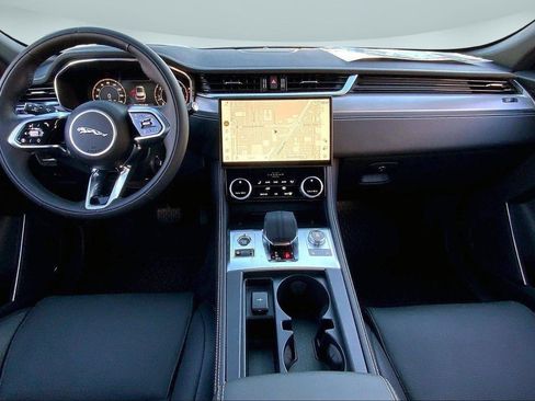 New 2025 Jaguar F-PACE R-Dynamic S AWD/4WD image 7