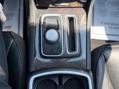 Used 2019 Chrysler 300 Limited RWD image 15