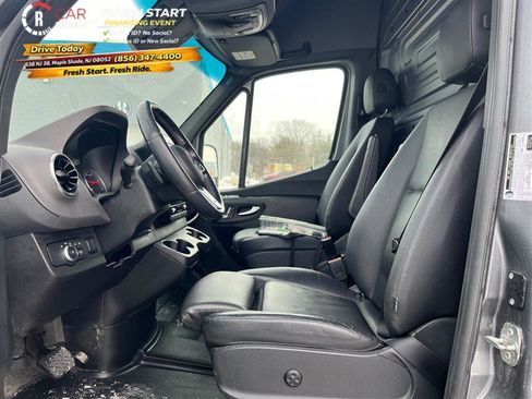 Used 2024 Mercedes-Benz Sprinter 2500 w/ Parking Package image 11