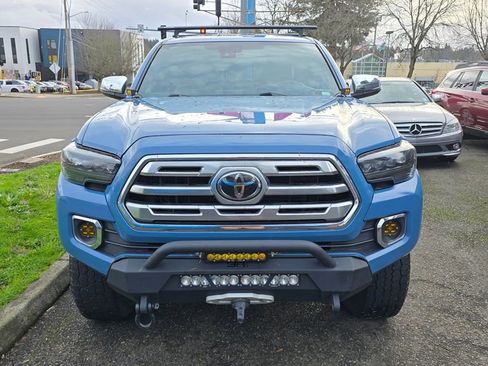 Used 2019 Toyota Tacoma Limited image 7
