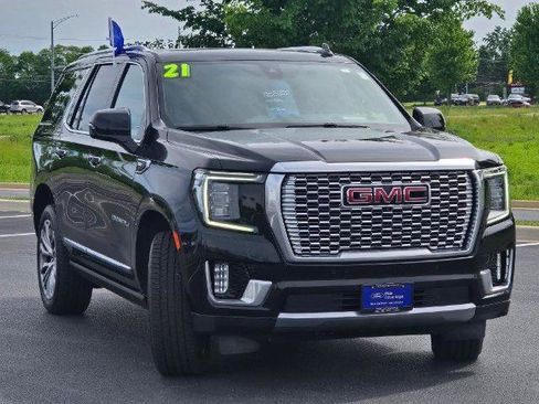 Used 2021 GMC Yukon Denali w/ Denali Premium Package AWD/4WD image 4