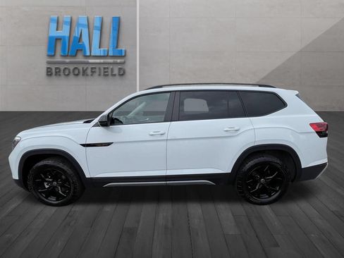 Certified 2024 Volkswagen Atlas Peak Edition SE AWD/4WD image 3