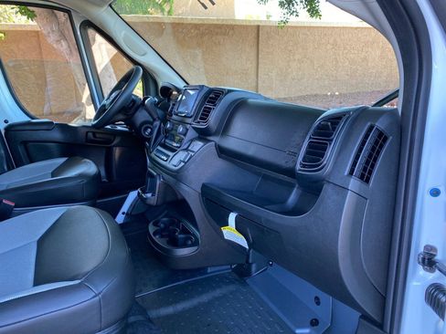Used 2026 RAM ProMaster 2500 w/ Convenience Group FWD image 40