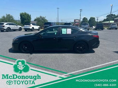 Used 2025 Toyota Camry SE FWD image 7