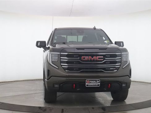 Used 2024 GMC Sierra 1500 AT4 w/ AT4 Preferred Package AWD/4WD image 12
