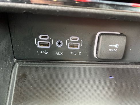 Used 2023 Jeep Grand Cherokee L Laredo image 13