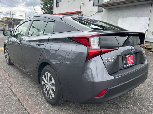 Certified 2022 Toyota Prius LE AWD/4WD image 7