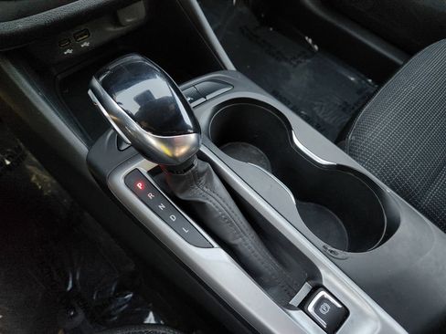 Used 2024 Buick Envista Preferred image 20