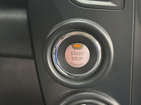 Used 2023 Nissan Titan SV AWD/4WD image 20