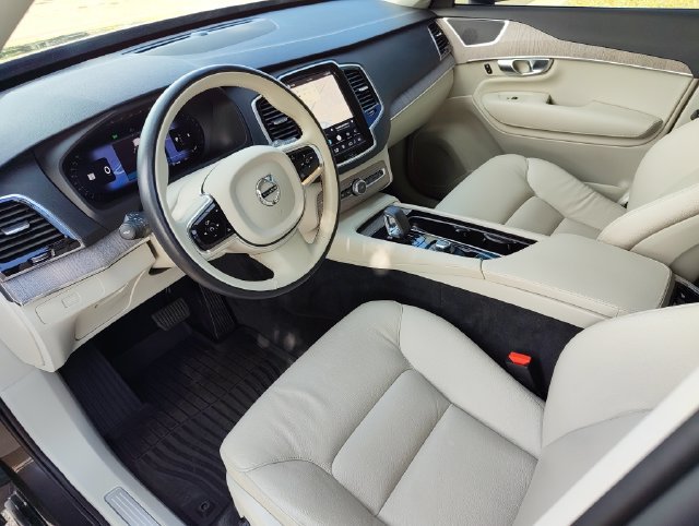 Used 2024 Volvo XC90 B6 Plus w/ Protection Package Premier AWD/4WD image 18