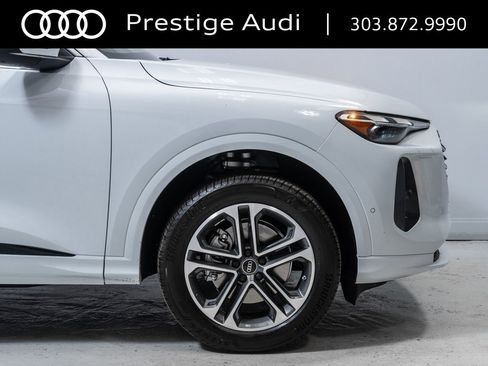 New 2025 Audi Q5 Premium image 12