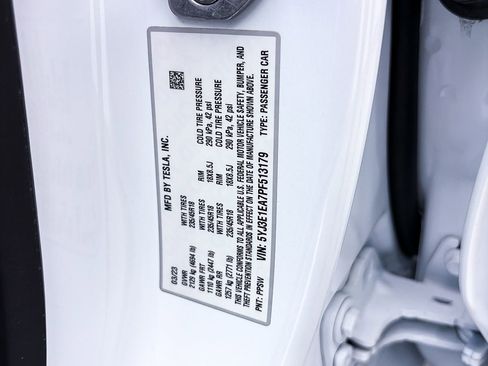 Used 2023 Tesla Model 3 Standard Range image 29