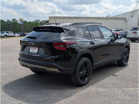 New 2026 Chevrolet Trax ACTIV image 8