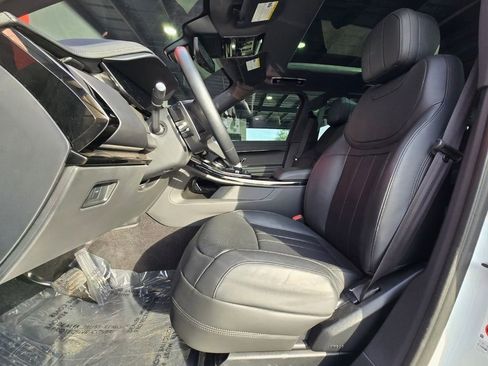 Used 2023 Land Rover Range Rover Sport SE AWD/4WD image 17