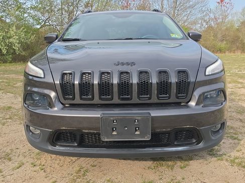 Used 2017 Jeep Cherokee High Altitude image 2