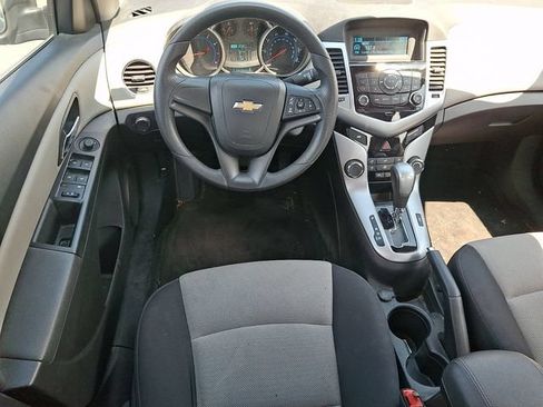 Used 2016 Chevrolet Cruze LS FWD image 11
