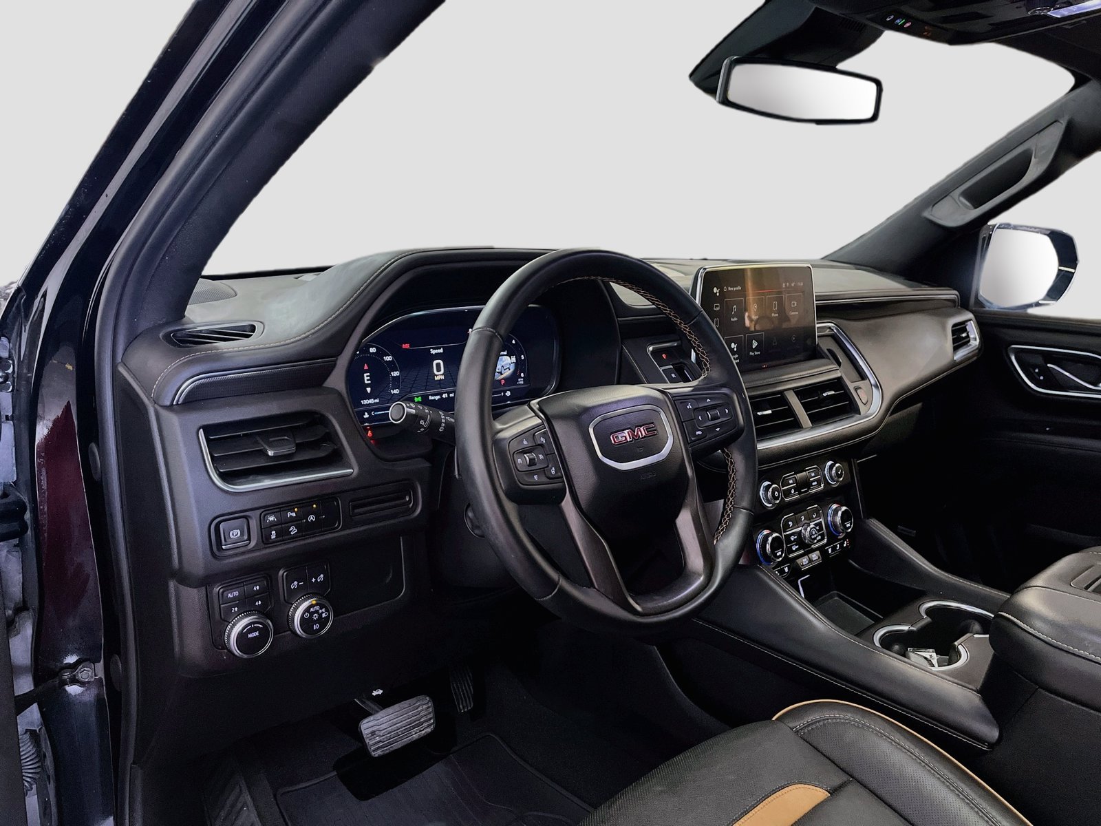 Used 2024 GMC Yukon AT4 AWD/4WD image 9