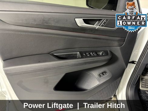 Used 2025 Volkswagen Atlas Cross Sport SEL R-Line image 13