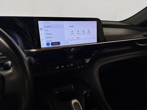 Certified 2023 Toyota Crown AWD/4WD image 15